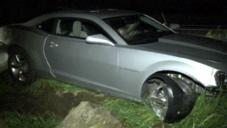 Illustration for article titled See What A Stolen Rental Camaro Looks Like After A 150 MPH Police Pursuit